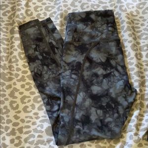 athleta tie dye salutations 7/8